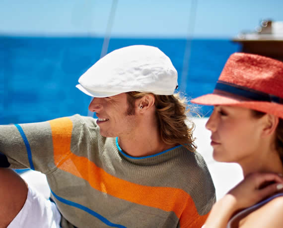 M�tzen & Caps: Schirmm�tzen von Kangol und Mayser sowie Winterm�tzen, Strickm�tzen und Skim�tzen von Eisb�r, BUFF, Nike, Stetson und Earbags.