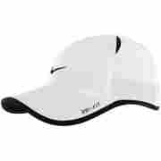 Featherlight Cap by Nike wei�